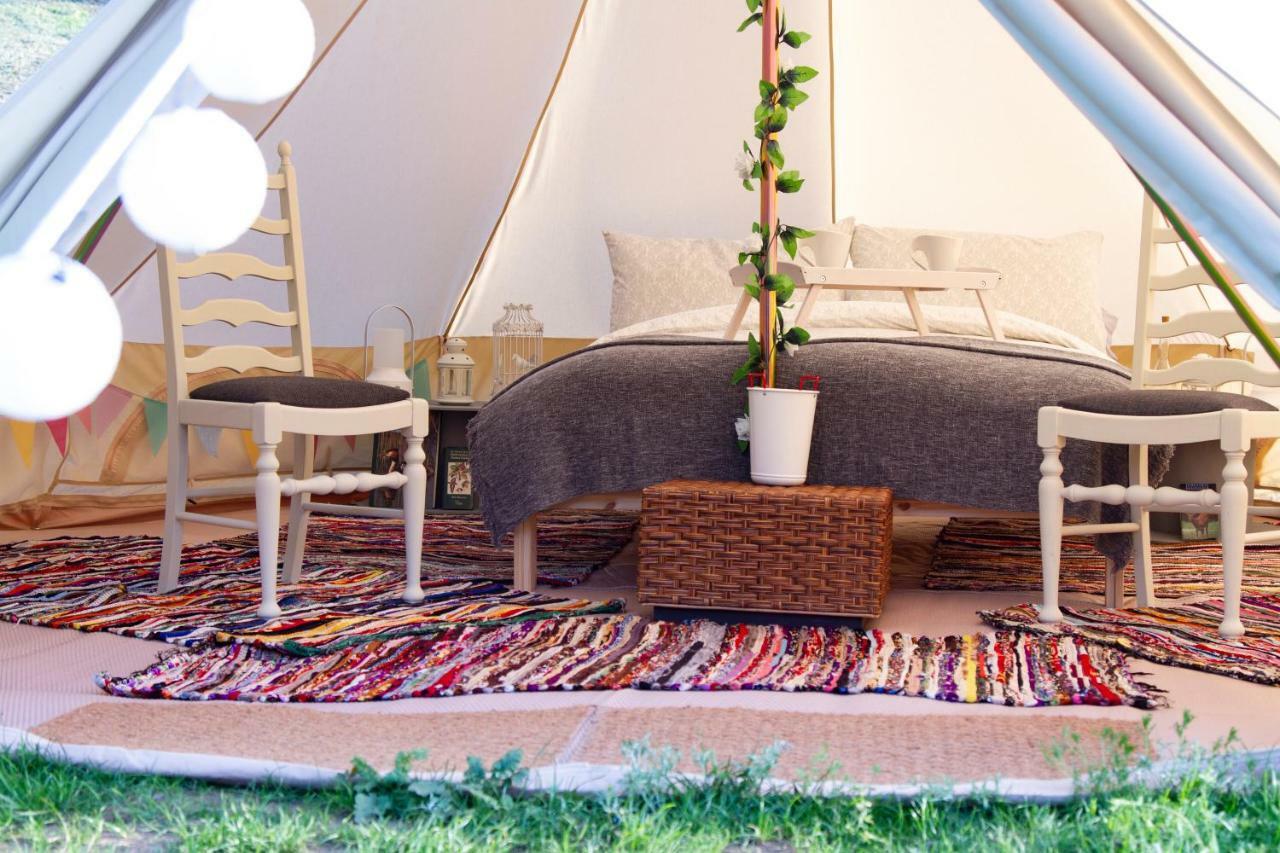Lloyds Meadow Glamping Hotel Честър Екстериор снимка